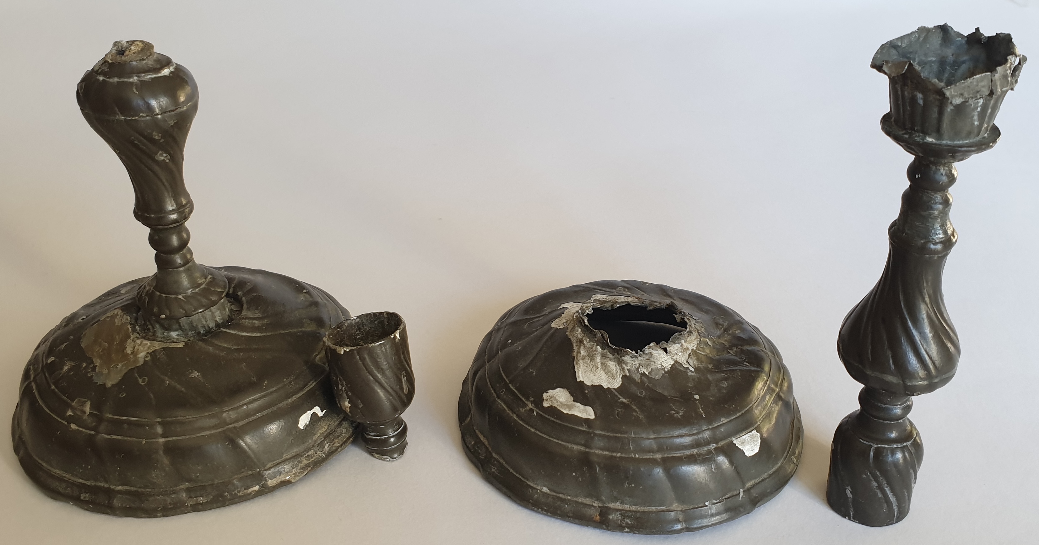 restauration bougeoirs du 18e siecle en étain-avant